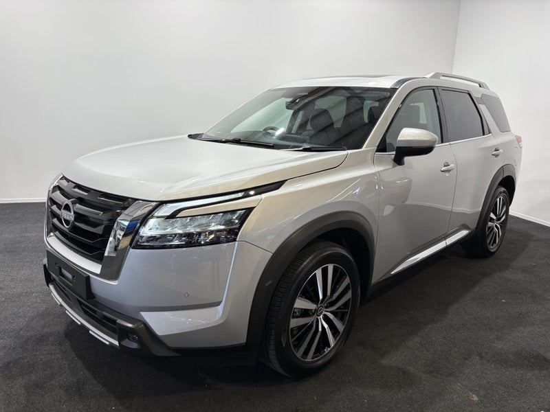 2025 Nissan Pathfinder 4WD 3.5 TI-L image 3