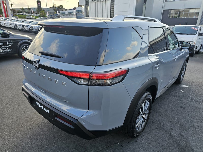 2025 Nissan Pathfinder Ti 3.5 4WD image 5