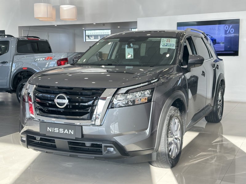 2025 Nissan Pathfinder Ti 3.5P | 4WD | 9 Speed... image 2