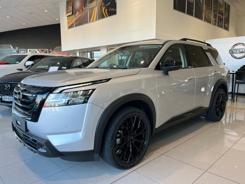 2025 Nissan Pathfinder Ti-L 3.5P/4Wd/9At image 3