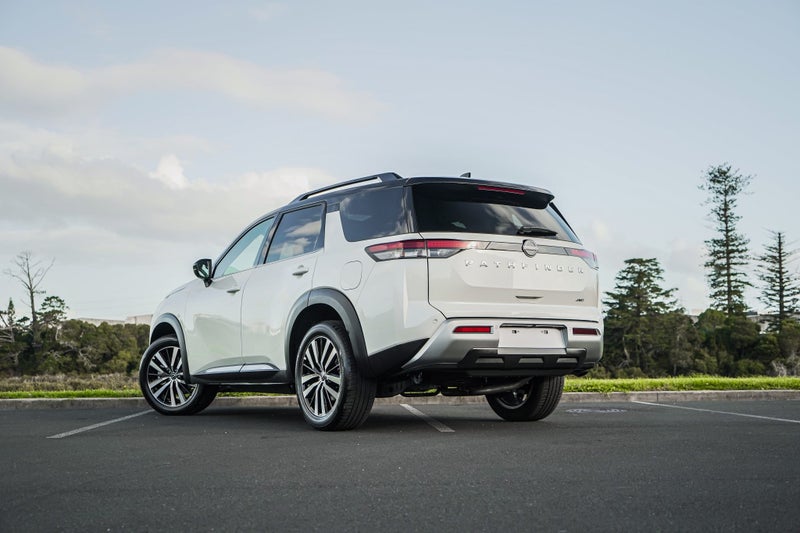 2025 Nissan Pathfinder Ti-L 3.5P/4Wd/9At image 3