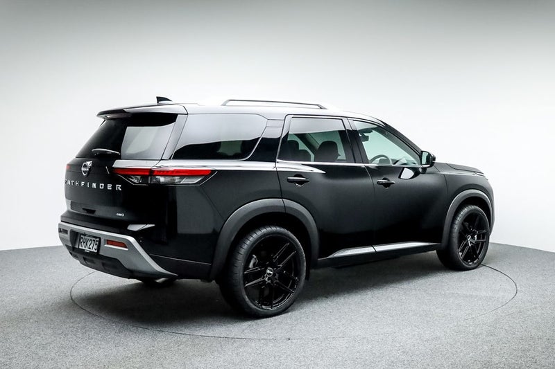 2025 Nissan Pathfinder Ti-L 4WD 7 Seat image 5