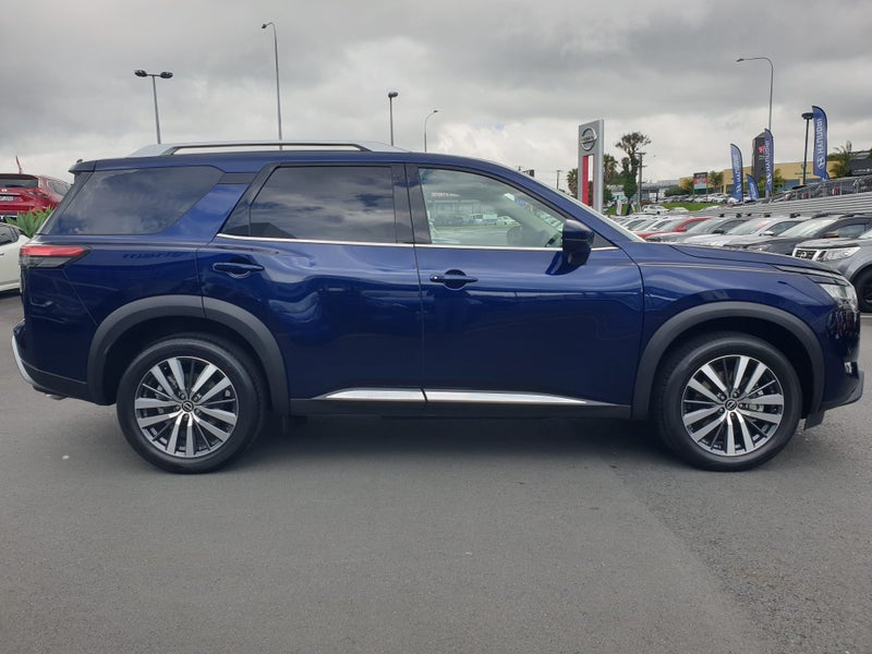 2025 Nissan Pathfinder Ti-L, 4WD, 7 SEATER image 5