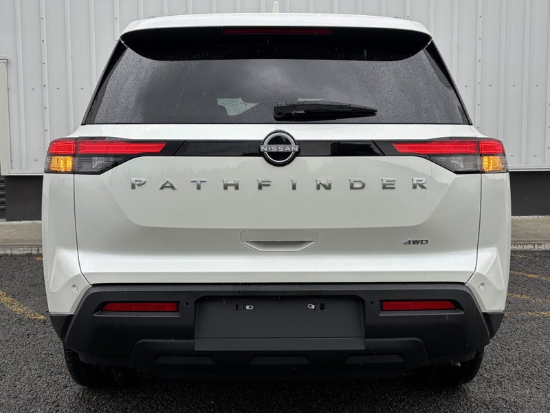 2025 Nissan Pathfinder TI V6 8 Seats 4WD image 5