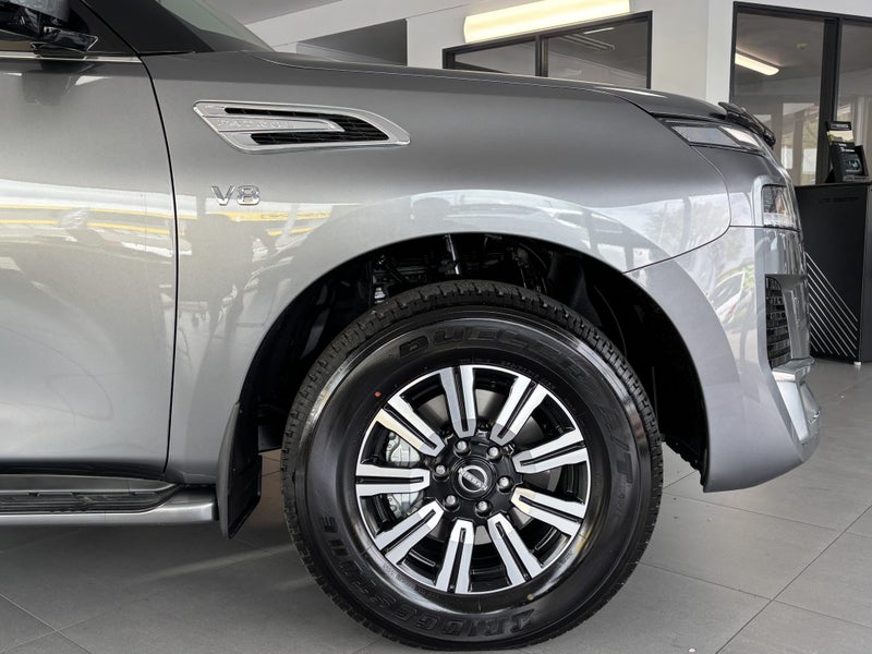 2025 Nissan Patrol Ti-L 5.6l V8 image 2