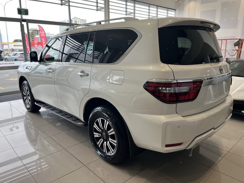 2025 Nissan Patrol Ti-L 5.6P/4Wd/7At image 5