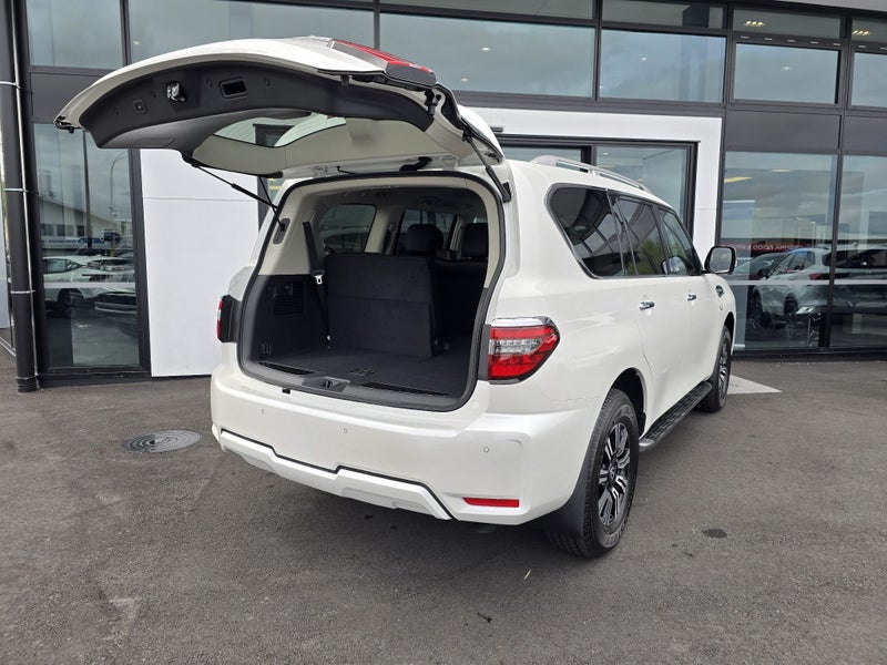 2025 Nissan Patrol TI-L 5.6P/4WD/7AT image 5