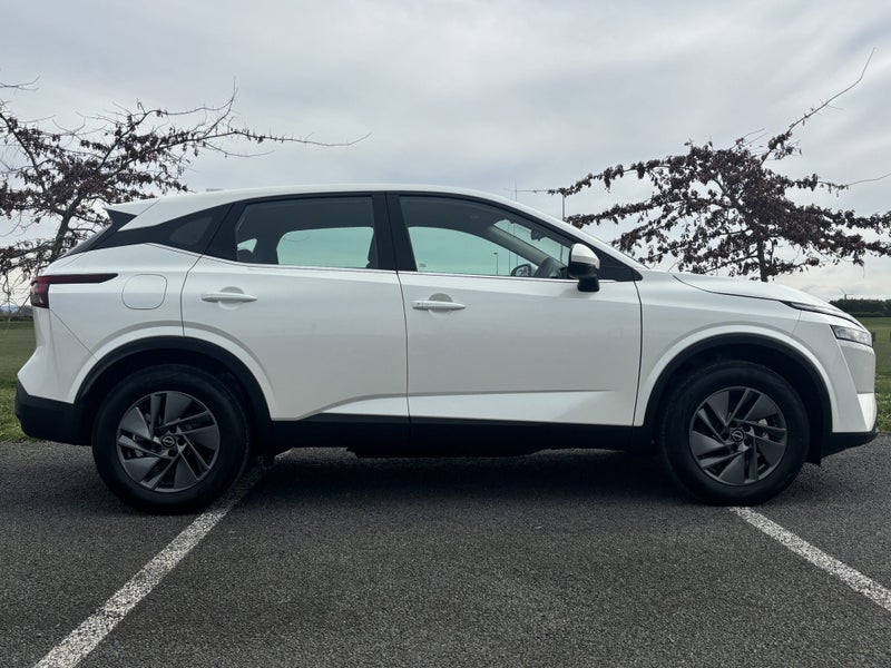 2025 Nissan Qashqai ST image 2