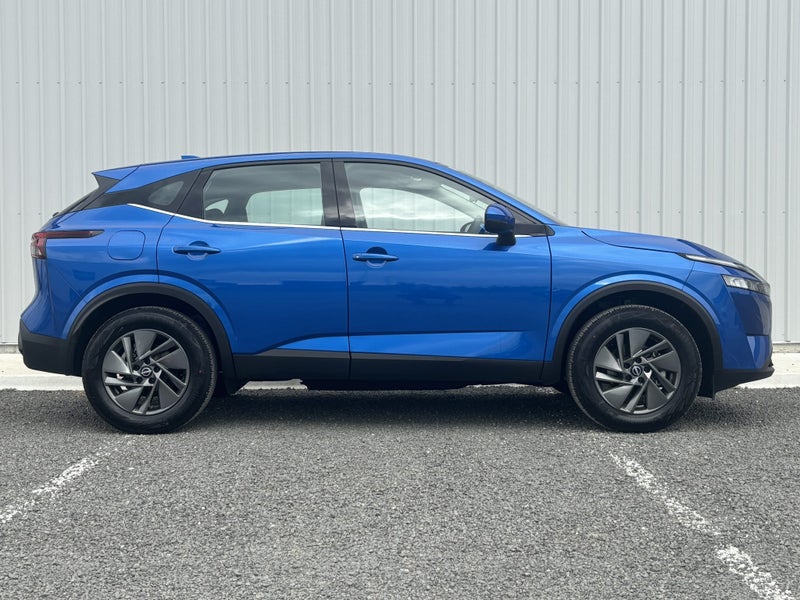 2025 Nissan Qashqai ST image 2