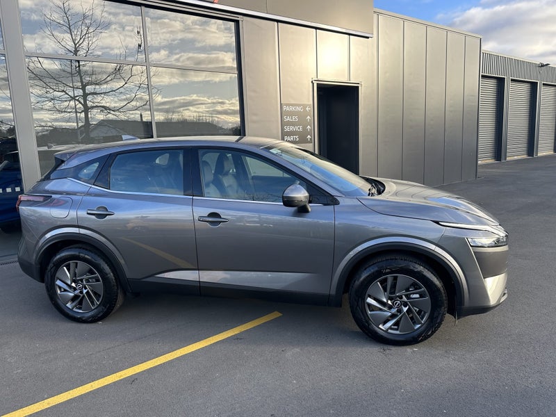 2025 Nissan Qashqai ST - HUGE SAVINGS DONT MISS... image 3