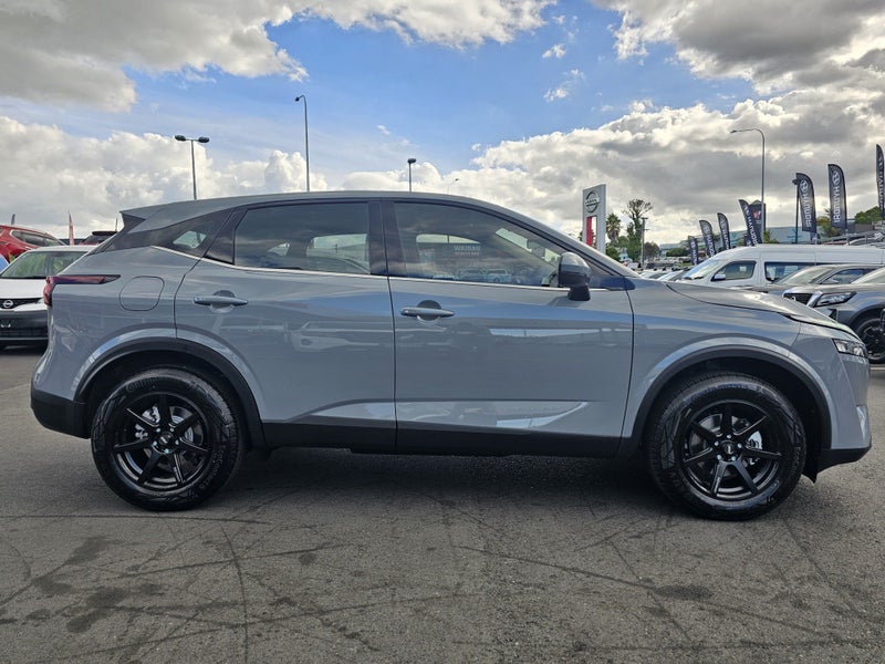 2025 Nissan Qashqai ST I-ANNIVERSARY EDITION image 5