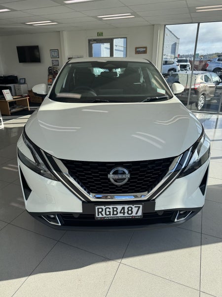 2025 Nissan Qashqai St-L image 2