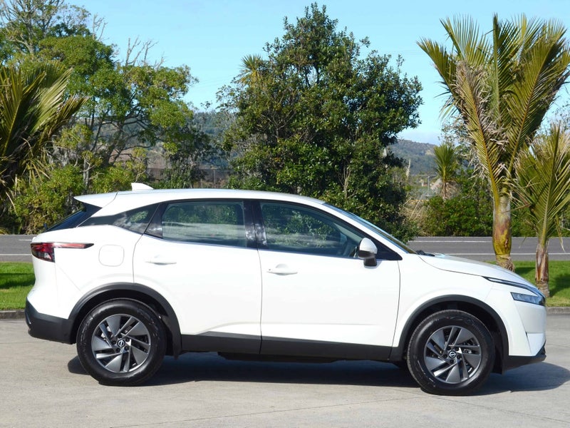 2025 Nissan Qashqai ST PRE REG PRICE image 2