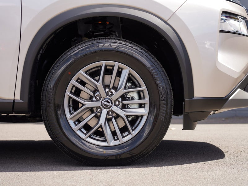 2025 Nissan X-Trail 2.5P ST Wagon image 5