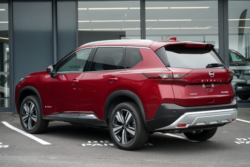 2025 Nissan X-Trail E-Power Hybrid Ti-L 4WD SUV image 2