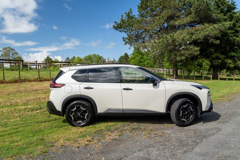 2025 Nissan X-Trail N-TREK image 3