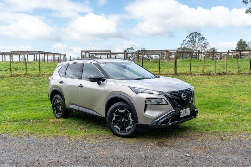 2025 Nissan X-Trail N-TREK e-POWER image 1