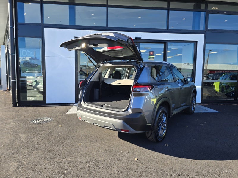 2025 Nissan X-Trail ST 2.5P/4WD/CVT image 3