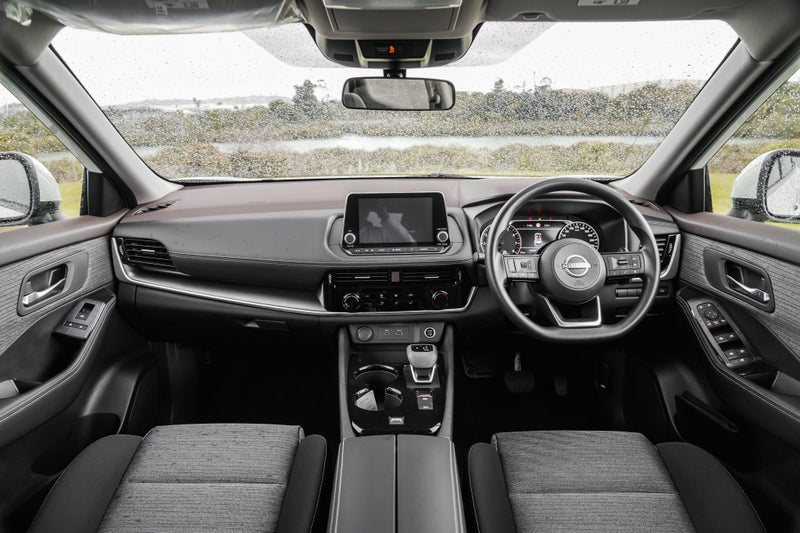 2025 Nissan X-Trail ST 2.5P/Cvt image 2