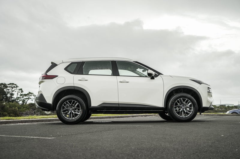 2025 Nissan X-Trail ST 2.5P/Cvt image 4