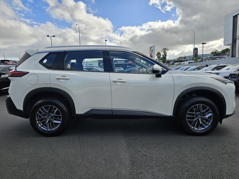 2025 Nissan X-Trail ST 2WD image 5