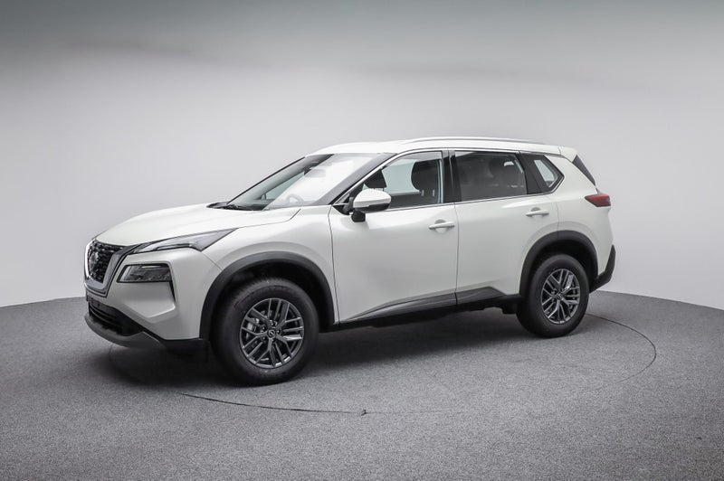 2025 Nissan X-Trail ST 2WD image 3