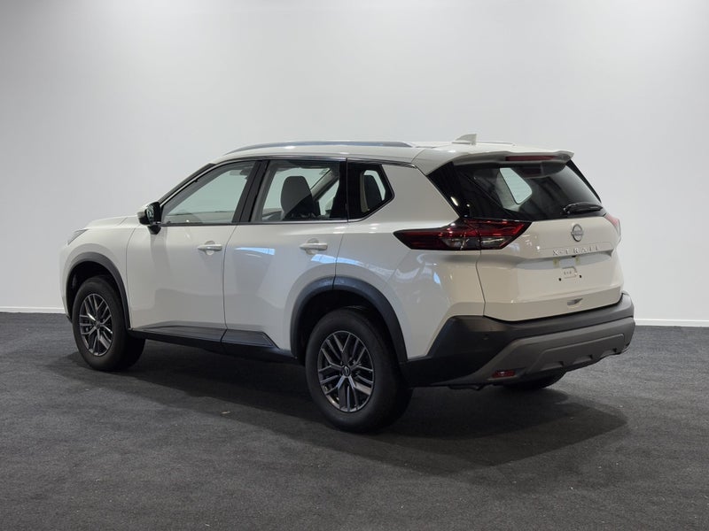 2025 Nissan X-Trail ST 4WD 7 seat image 5