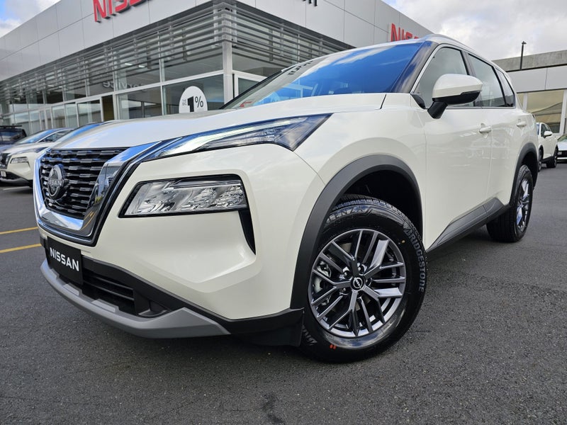 2025 Nissan X-Trail ST 4WD image 3
