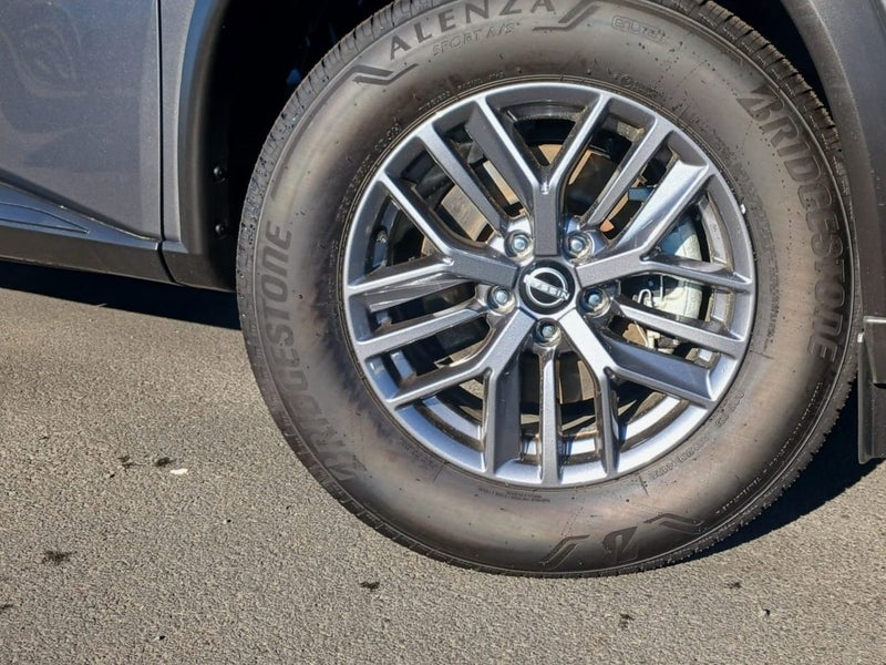 2025 Nissan X-Trail ST image 2