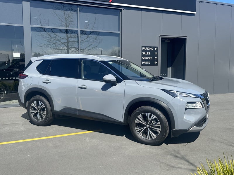 2025 Nissan X-Trail ST-L - image 2