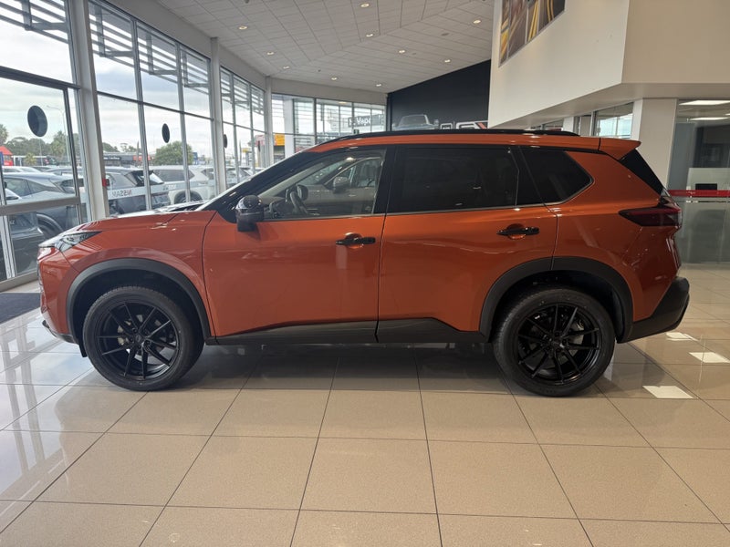 2025 Nissan X-Trail St-L 2.5P/Cvt image 4