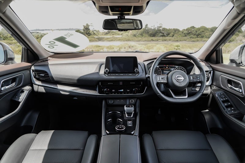 2025 Nissan X-Trail ST-L 4WD image 2