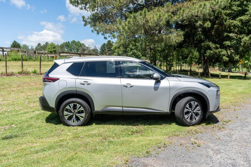 2025 Nissan X-Trail ST-L 4WD image 3