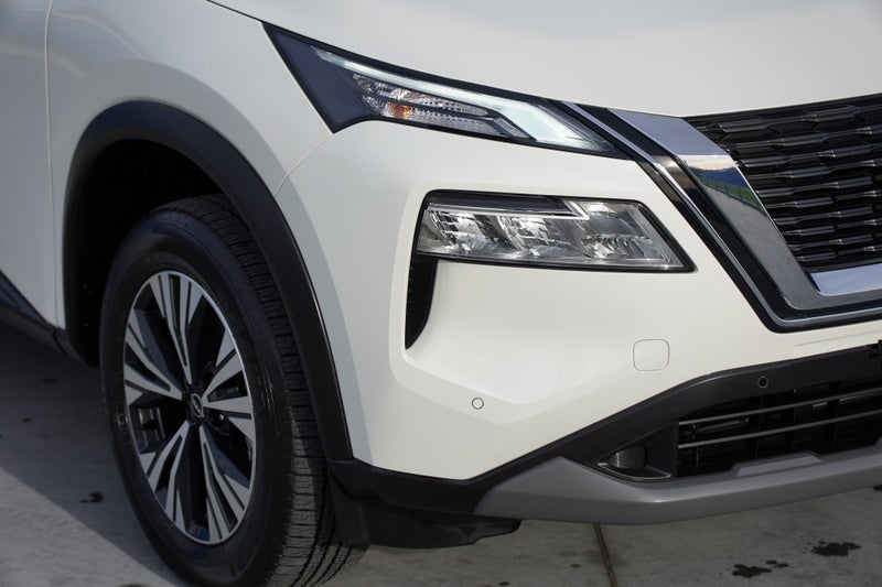 2025 Nissan X-Trail ST-L 4x4 7-seater image 2