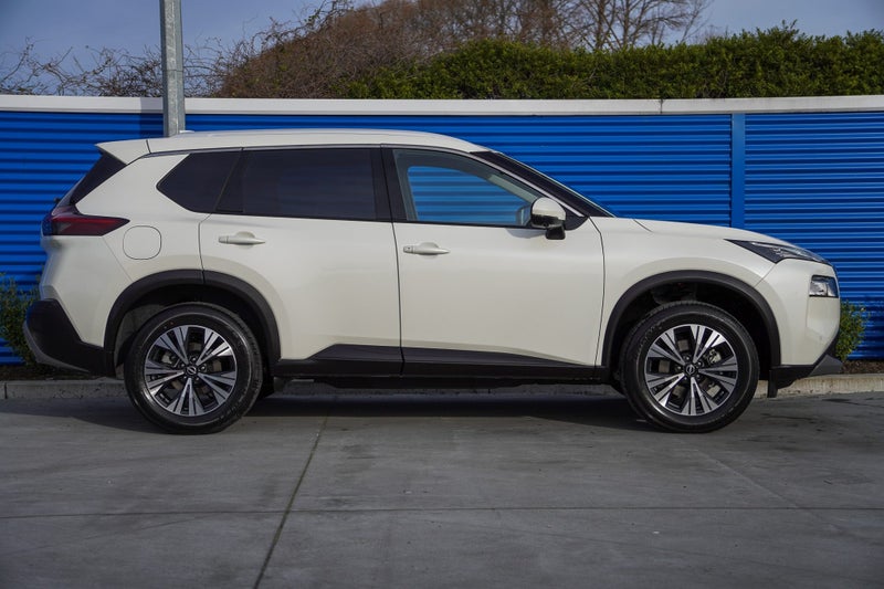2025 Nissan X-Trail ST-L 4x4 7-seater image 3