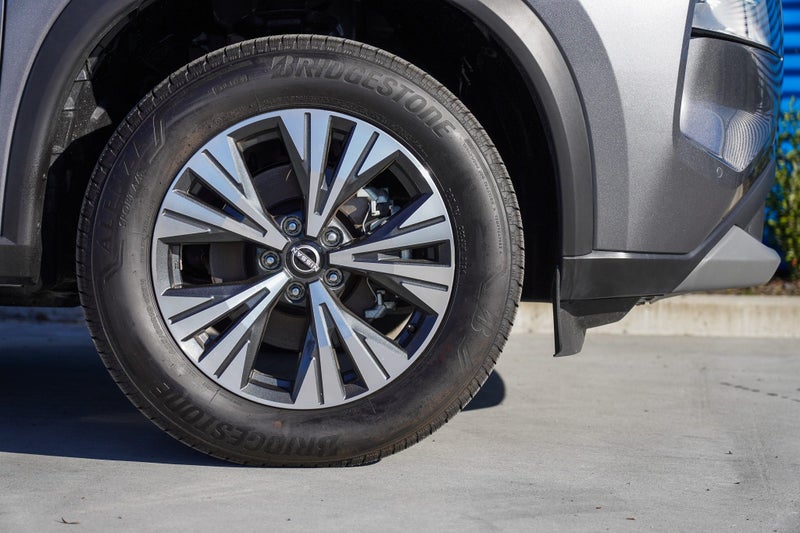 2025 Nissan X-Trail ST-L 4x4 7-seater image 4
