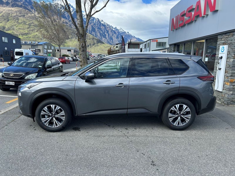 2025 Nissan X-Trail ST-L image 3