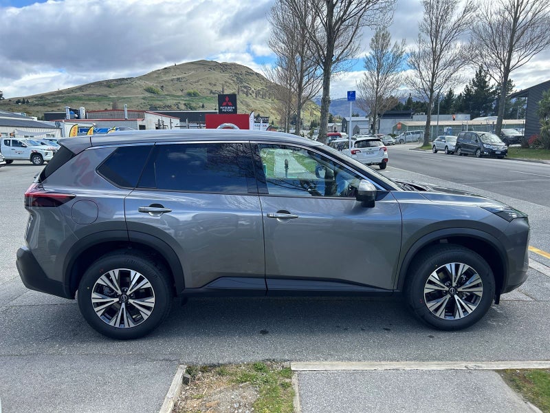 2025 Nissan X-Trail ST-L image 5
