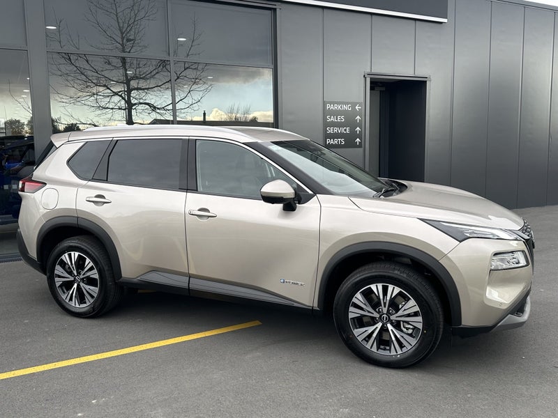 2025 Nissan X-Trail St-L E-Power - $13,000 DISC... image 3