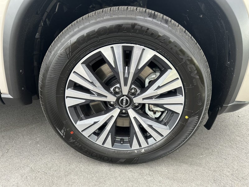 2025 Nissan X-Trail St-L E-Power - $13,000 DISC... image 5