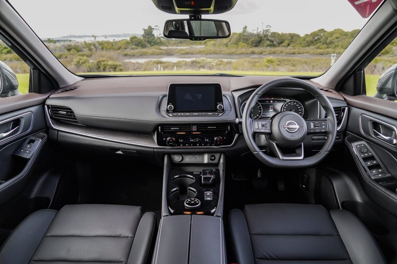 2025 Nissan X-Trail St-L E-Power image 2