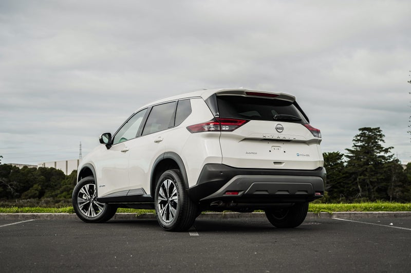 2025 Nissan X-Trail ST-L E-POWER image 3