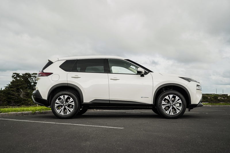 2025 Nissan X-Trail ST-L E-POWER image 4