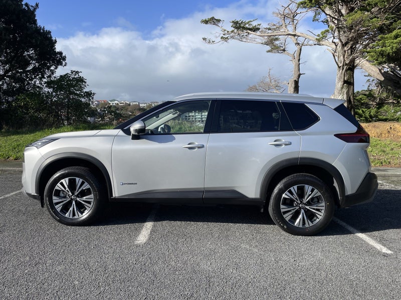 2025 Nissan X-Trail ST-L e-Power Hybrid image 3