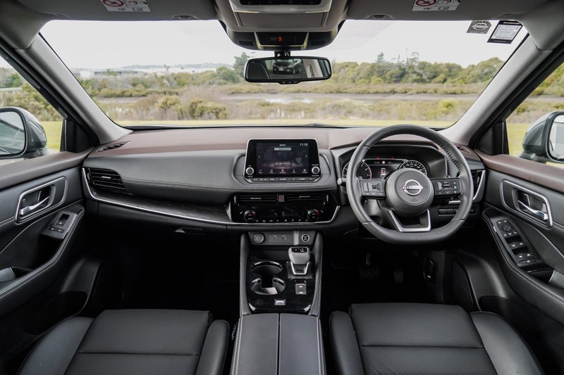 2025 Nissan X-Trail ST-L PETROL 2WD image 2