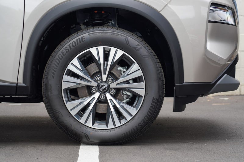 2025 Nissan X-Trail STL 2.5P 4WD SUV image 5