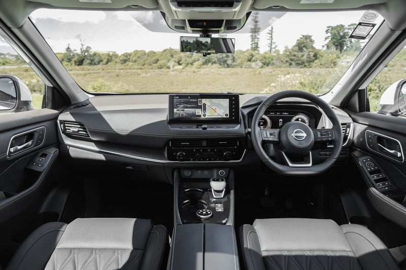 2025 Nissan X-Trail Ti-L 2.5 PETROL 4WD image 2