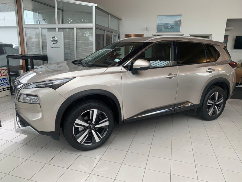 2025 Nissan X-Trail TI-L 2.5P/4WD/CVT image 3