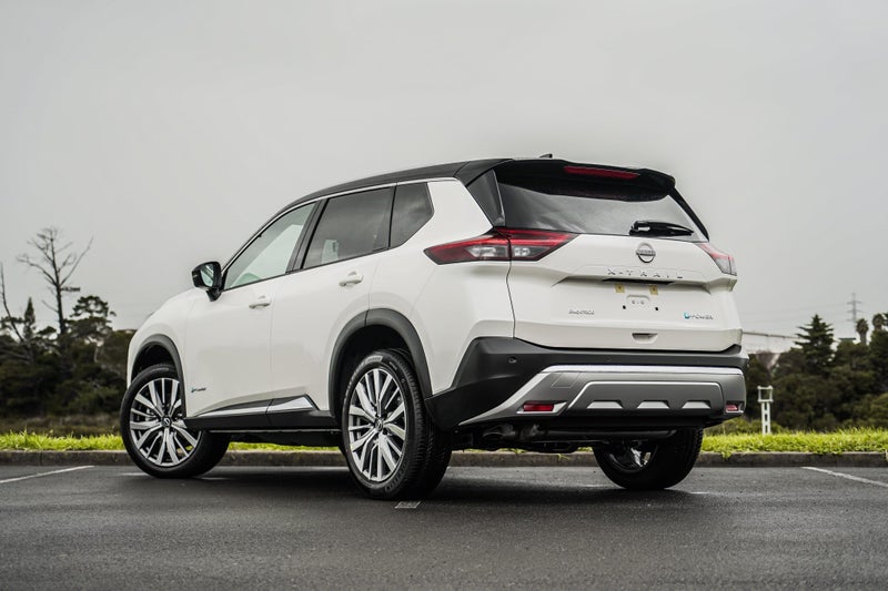 2025 Nissan X-Trail TI-L E-POWER 20 WHEELS image 3