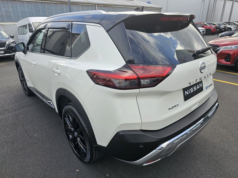2025 Nissan X-Trail Ti-L E-POWER MIDNIGHT EDITION image 5